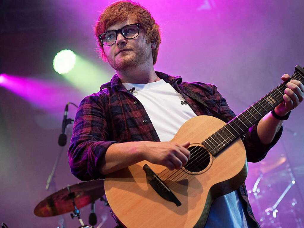 Dem Vorbild wie aus dem Gesicht geschnitten: James Shirley als Ed Sheeran