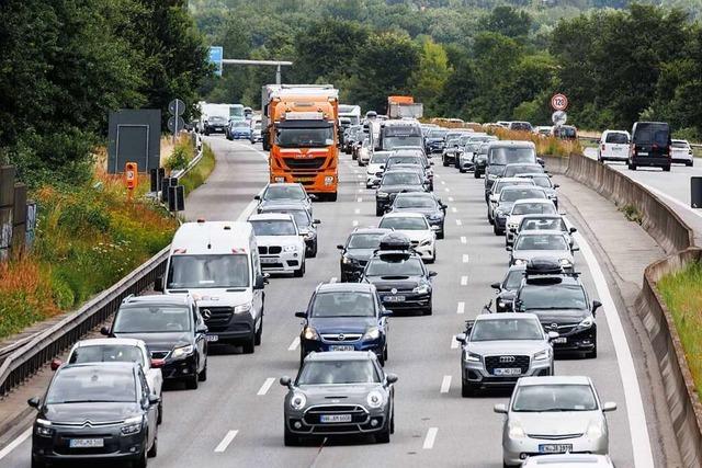 Viel Verkehr zum Ferienbeginn in Baden-Wrttemberg – und wieder Unwetter