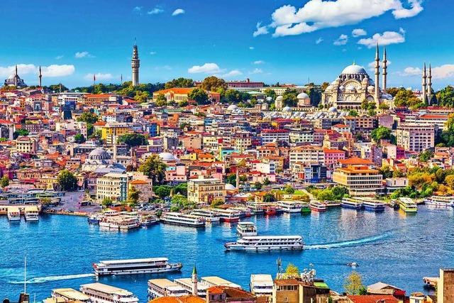 Der Camlica-Hgel bietet eine hervorragende Sicht auf den Bosporus.  | Foto: Nick N A (Shutterstock.com)