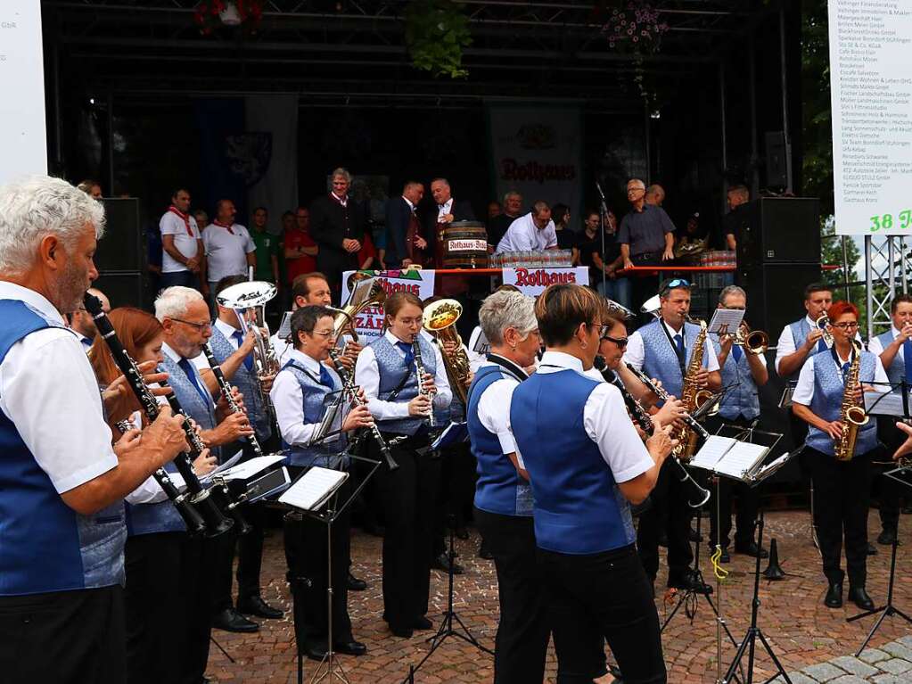 Nicht wegzudenken von der Festerffnung - die Stadtmusik.