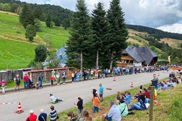 So meistern Bobbycar-Fahrer das Berg-Rennen in Oberried