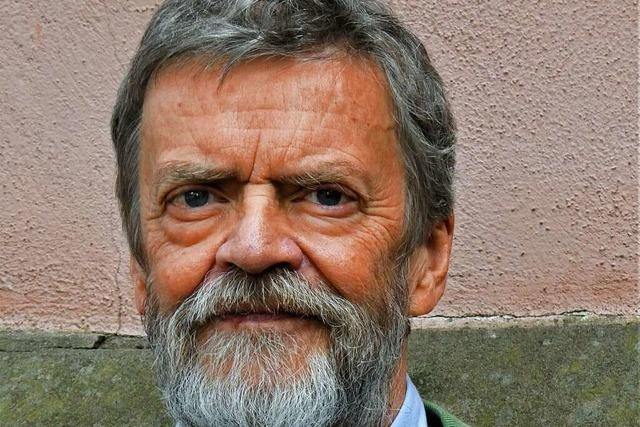 Krimiautor Thomas Erle lässt Kurzgeschichte in den Gewölbegängen des ZfP spielen
