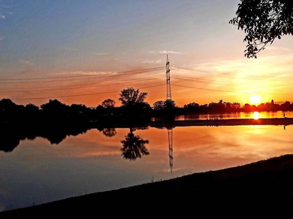 Ein stimmungsvoller Sonnenuntergang am Riegler Baggersee