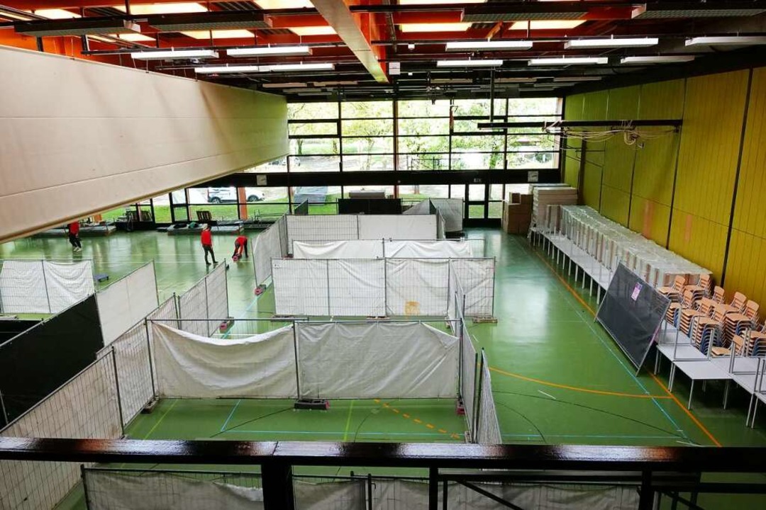 Im Winter 2022 wurde die Sporthalle in...s Flüchtlingsunterkunft genutzt wurde.  | Foto: Anton Schuler