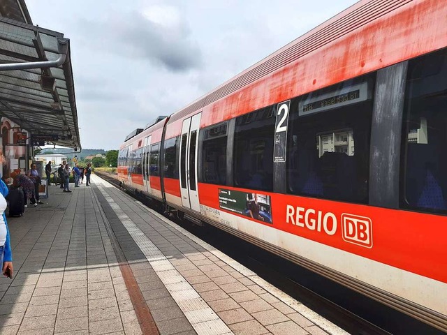 Vom geplanten &#8222;Herzstck&#8220; ... eine Regionalbahn im Bahnhof Tiengen.  | Foto: Anna-Lena Lauber