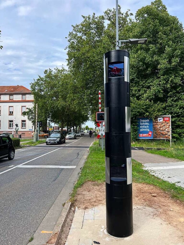 Neuer Blitzer in der Freiburger Strae in Bad Krozingen.  | Foto: Susanne Ehmann