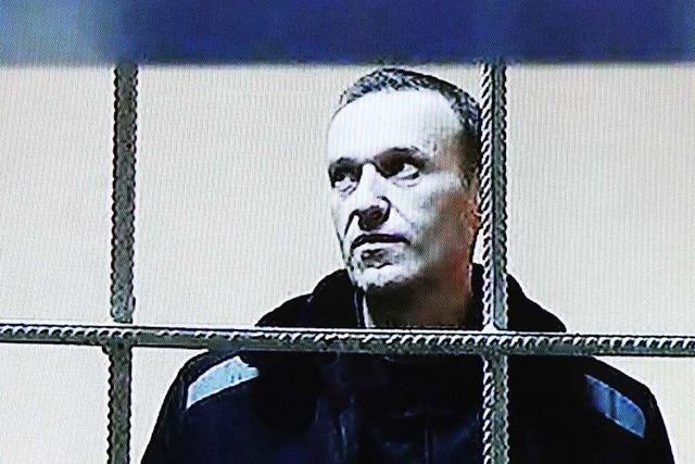 Kremlgegner Nawalny zu 19 Jahren Haft im Straflager verurteilt
