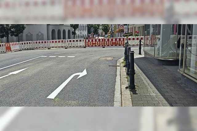 Die Hauptstra�e bleibt zu