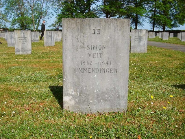 Der Grabstein von Simon Veit auf dem F... Jahr frher &#8211; am 27. Juni 1851.  | Foto: Privat