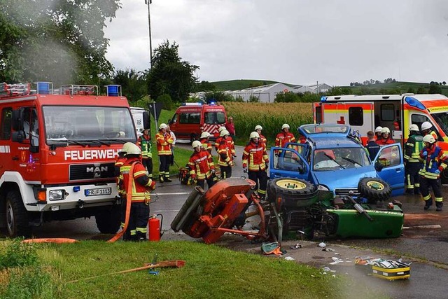 Eine 80-Jhrige und ein 80-Jhriger kamen schwer verletzt ins Krankenhaus.  | Foto: Feuerwehr Pfaffenweiler