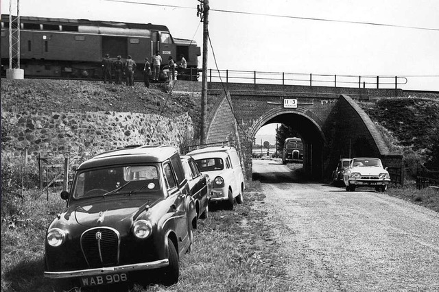 Auf der Bridego-Eisenbahnbrcke schlugen die Ruber zu.  | Foto: UIG (imago)