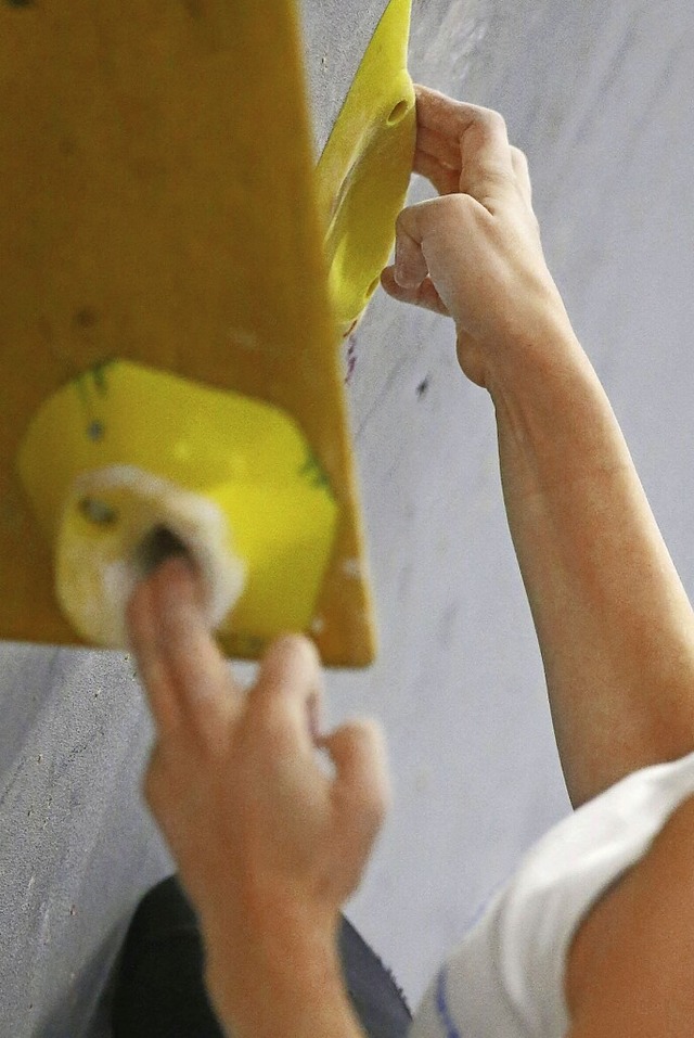 Wenn sich Sportkletterer nur mit den F...ber Sieg oder Niederlage entscheiden.  | Foto: Schreyer via www.imago-images.de