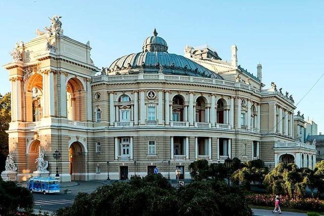 Die Raketen einen Moment vergessen: Ein Besuch in der Oper in Odessa