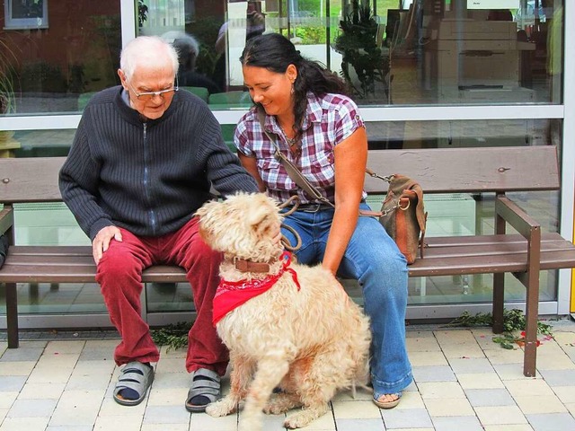 Besuchshunde in Seniorenheimen sind beliebt.  | Foto: privat