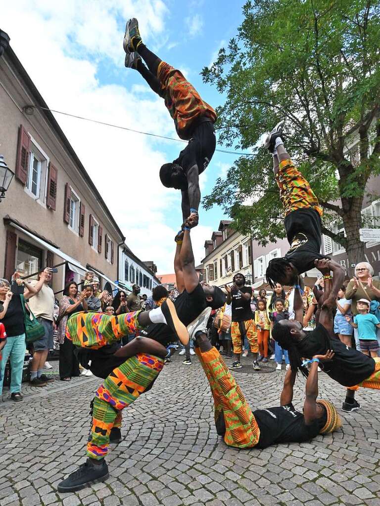 Mehr und mehr zur Begegnung der Weltkulturen entwickelt sich das African Music Festival, das am Wochenende auf dem Emmendinger Schlossplatz zum 23. Mal stattfand