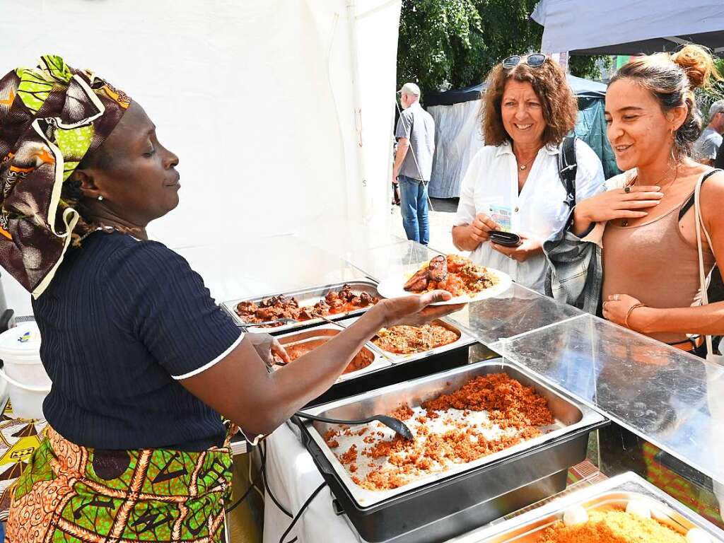 Mehr und mehr zur Begegnung der Weltkulturen entwickelt sich das African Music Festival, das am Wochenende auf dem Emmendinger Schlossplatz zum 23. Mal stattfand