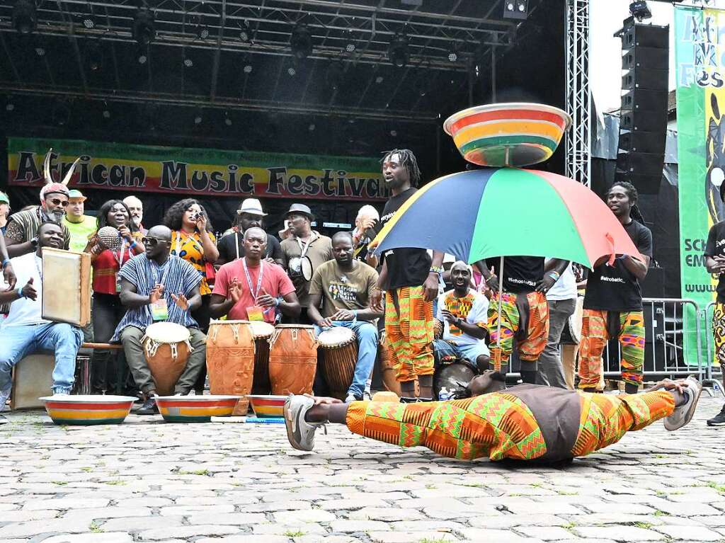 Mehr und mehr zur Begegnung der Weltkulturen entwickelt sich das African Music Festival, das am Wochenende auf dem Emmendinger Schlossplatz zum 23. Mal stattfand