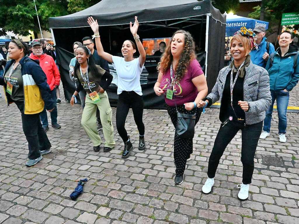 Mehr und mehr zur Begegnung der Weltkulturen entwickelt sich das African Music Festival, das am Wochenende auf dem Emmendinger Schlossplatz zum 23. Mal stattfand