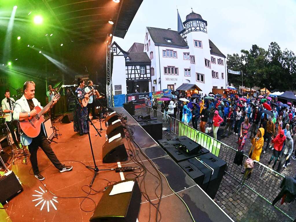 Mehr und mehr zur Begegnung der Weltkulturen entwickelt sich das African Music Festival, das am Wochenende auf dem Emmendinger Schlossplatz zum 23. Mal stattfand