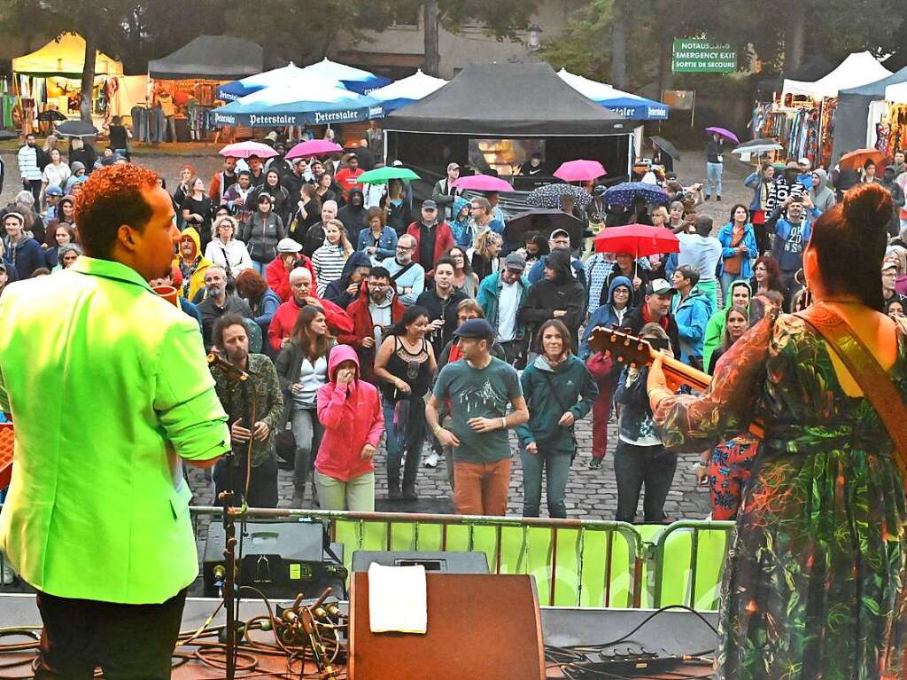 Mehr und mehr zur Begegnung der Weltkulturen entwickelt sich das African Music Festival, das am Wochenende auf dem Emmendinger Schlossplatz zum 23. Mal stattfand