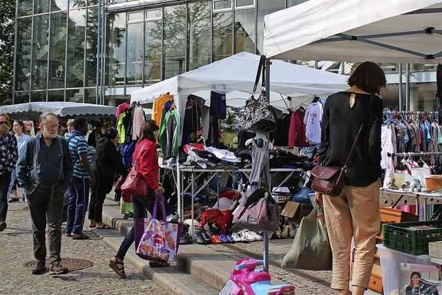 Flohmarkt mit breit gef�chertem Angebot
