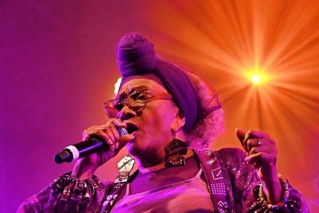Geballte Frauen-Power: Marcia Griffiths beim African Music Festival in Emmendingen