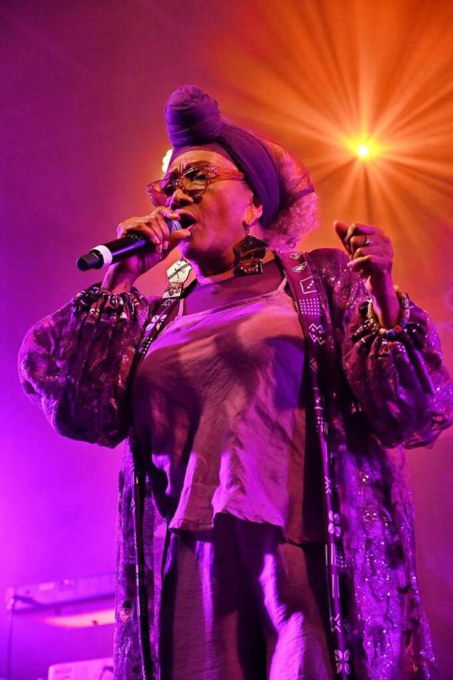 &#8222;Queen of Reggae&#8220;: Marcia ...iths bei ihrem Auftritt in Emmendingen  | Foto: Markus Zimmermann