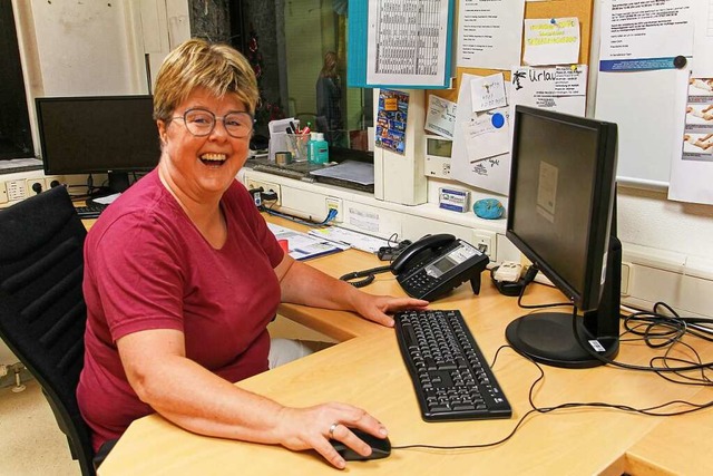 Silke Hfling hat auch beim fnften Nachtdienst in Folge gute Laune.  | Foto: Ruth Seitz