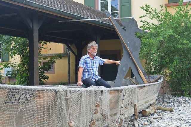 Warum auf dem Gri�heimer Dorfplatz ein Boot auf dem Trockenen liegt