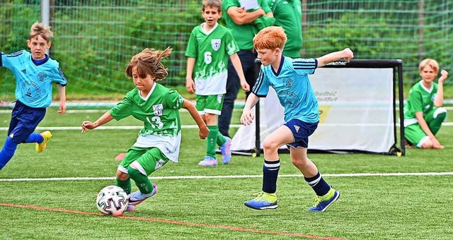 Ballkontakte, Ballkontakte, Ballkontak...Kinder hufiger den Ball am Fu haben.  | Foto: Michael Bamberger