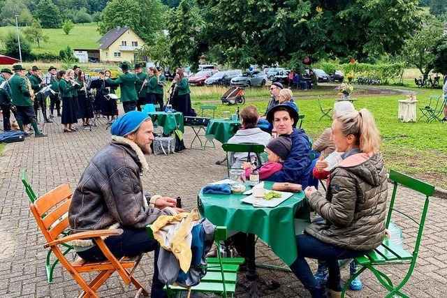 Der Regen konnte dem Sommerfests in Landelins Garten in Ettenheimm�nster nichts anhaben