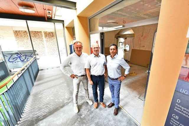 Freiburger Institution: Das Saftl�dele zieht an den Eingang der Rotteckgarage