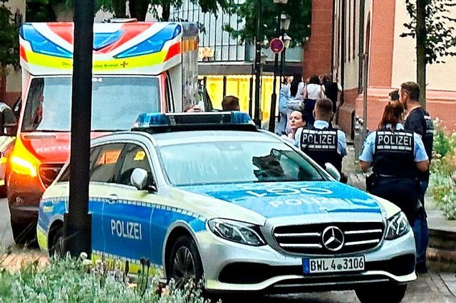 Eine greren Polizeieinsatz lste am ...lberg hinter der H. Kreuz Kirche aus.  | Foto: Helmut Seller