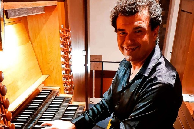 Organist Paolo Oreni beeindruckte  am ...der  Sommermusik  in der Stiftskirche.  | Foto: Martin Gro