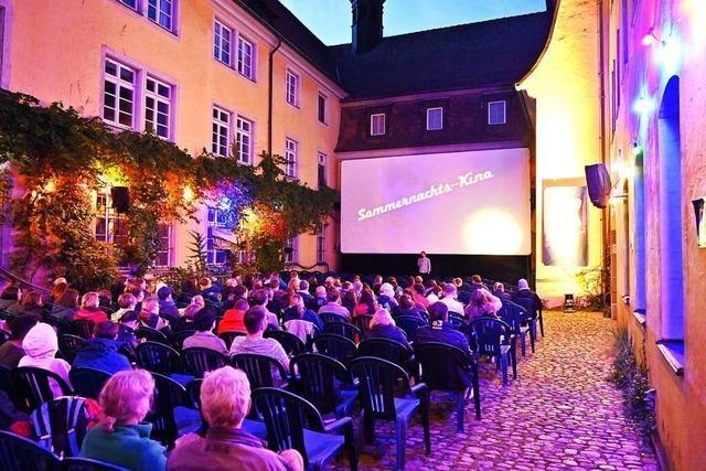 Warum das Freiburger Sommernachtskino im Schwarzen Kloster besonders magisch ist