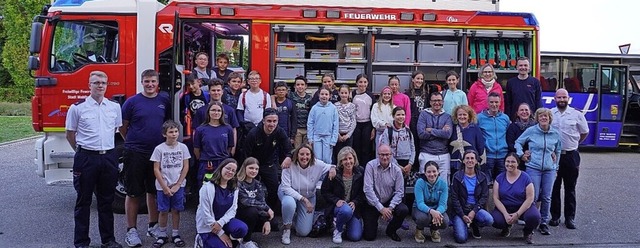 Die Kinder und Jugendlichen verbrachte...n Nachmittag beim Feuerwehrgertehaus.  | Foto: Stadt Mahlberg