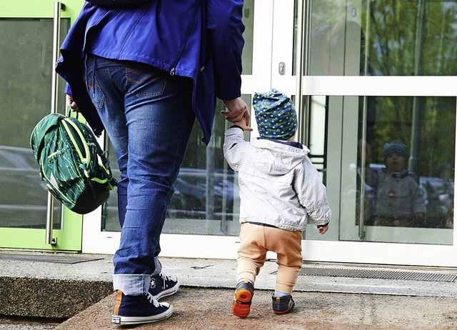 Eltern  zahlen fr stdtische Kitas in Mllheim bald mehr. (Symbolfoto)  | Foto: Annette Riedl (dpa)