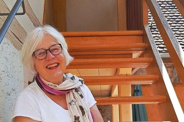 Jutta Weber fhrt Hachberg-Bibliothek in Emmendingen