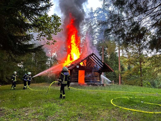 Am Mittwochabend brannte die Luisenht...schen Kandern und Malsburg-Marzell ab.  | Foto: Gnther Lenke