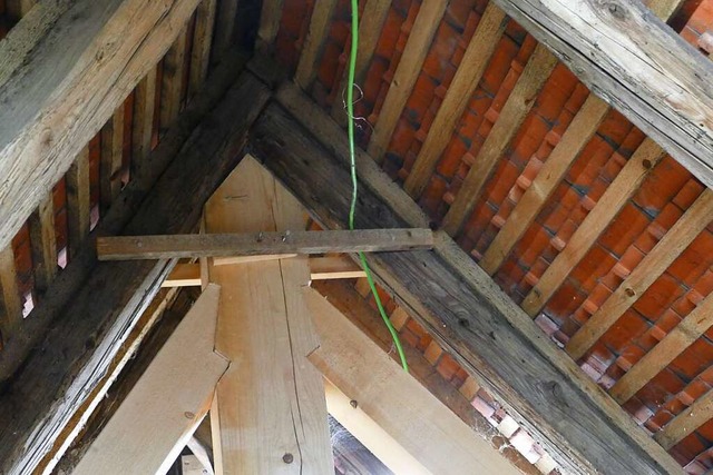 Alter Dachstuhl mit neuem Einbau  | Foto: Sylvia Sredniawa