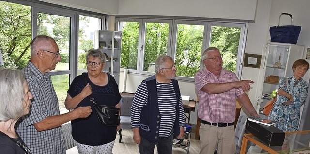 Raymond Baumgarten (2. v.r.) bei der Begrung der Gste aus Sasbach.  | Foto: Roland Vitt