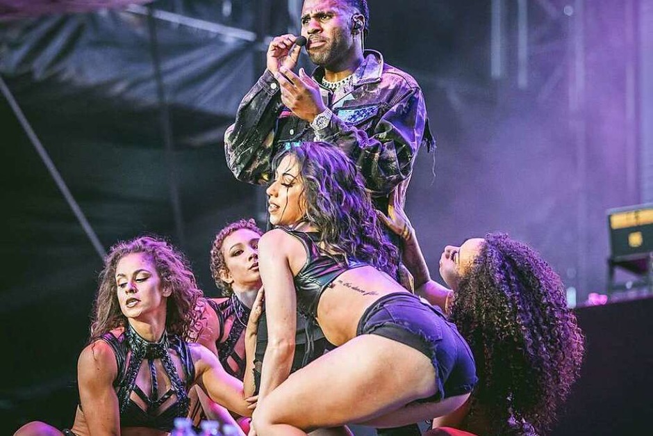 Popstar Jason Derulo begeisterte auf dem Freiburger Messegelände Tausende Fans. (Foto: Janos Ruf) Popstar Jason Derulo begeisterte auf dem Freiburger Messegelände Tausende Fans. (Foto: Janos Ruf)