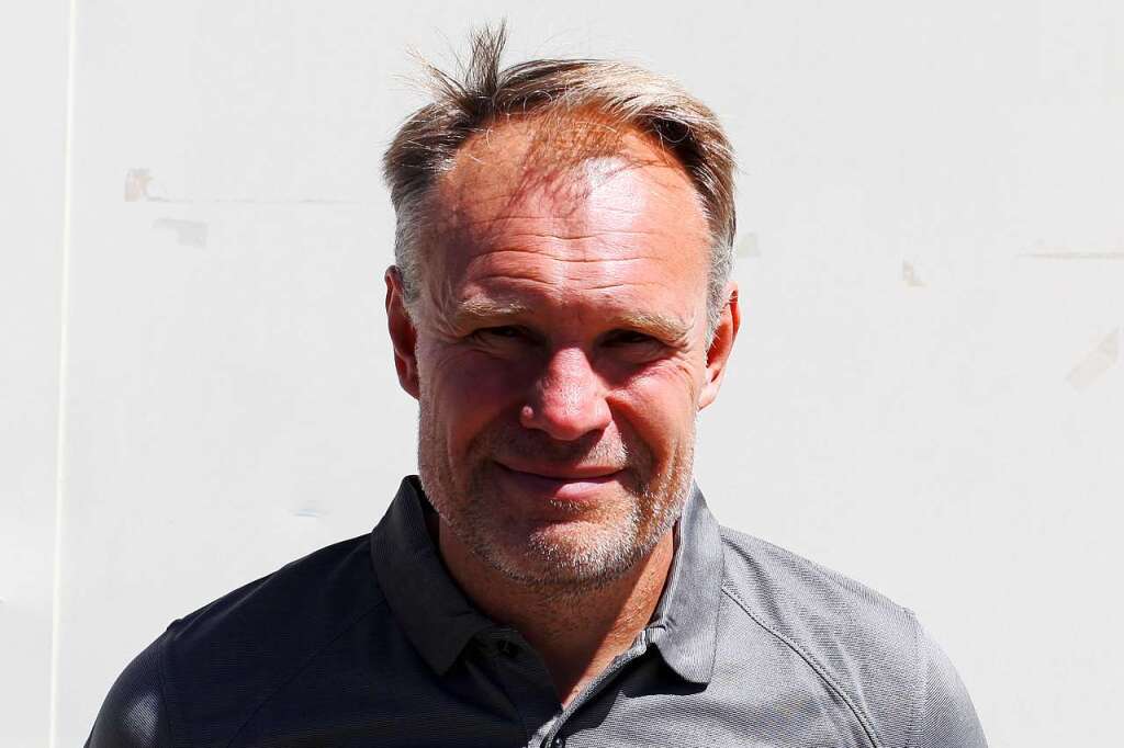 EHC Freiburg’s New Finnish Coach Timo Saarikoski: Test Match Debut and Impressive Playing Career