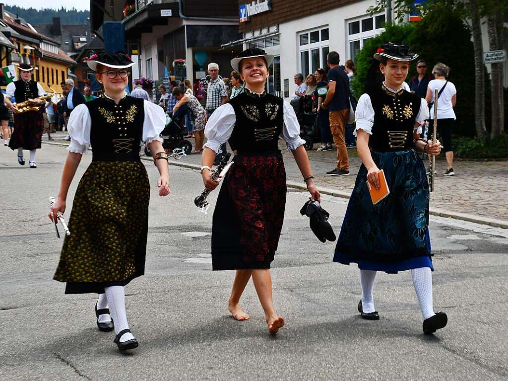 Kreistrachtenfest in Hinterzarten mit knapp 50 teilnehmenden Gruppen