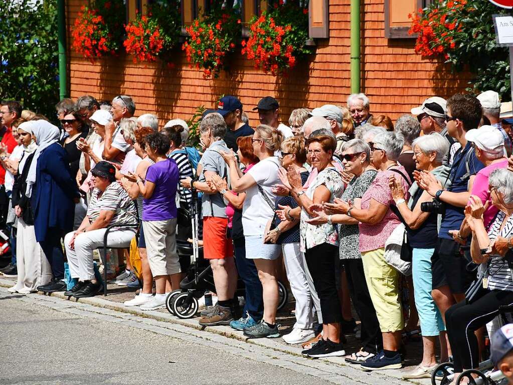 Kreistrachtenfest in Hinterzarten mit knapp 50 teilnehmenden Gruppen