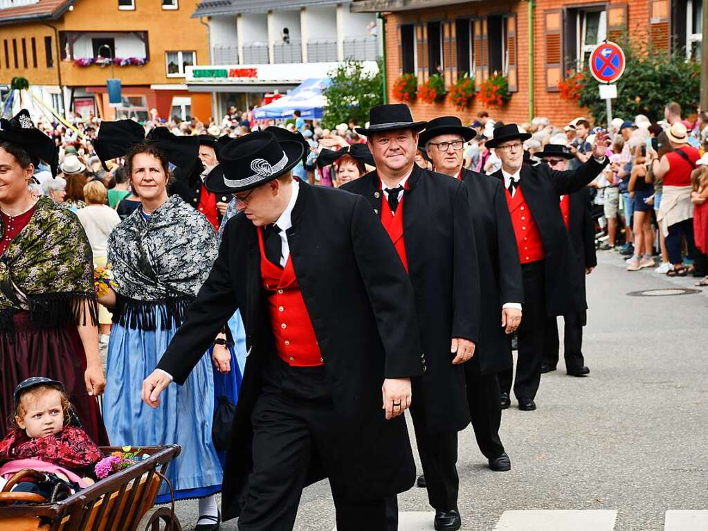 Kreistrachtenfest in Hinterzarten mit knapp 50 teilnehmenden Gruppen