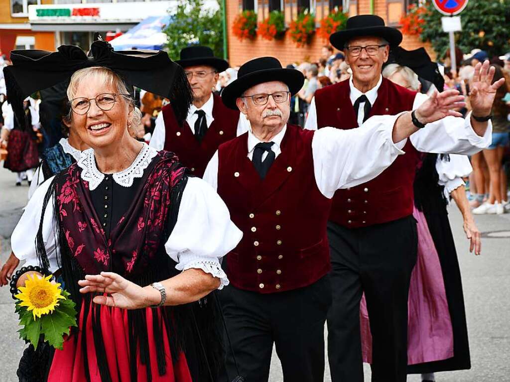 Kreistrachtenfest in Hinterzarten mit knapp 50 teilnehmenden Gruppen