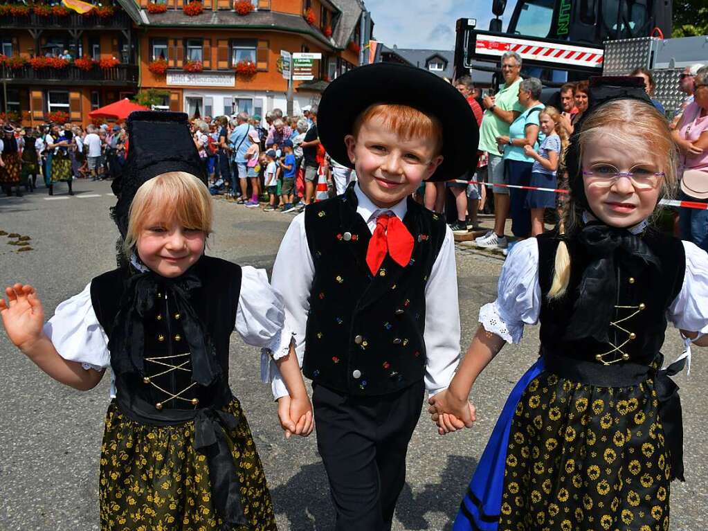 Kreistrachtenfest in Hinterzarten mit knapp 50 teilnehmenden Gruppen