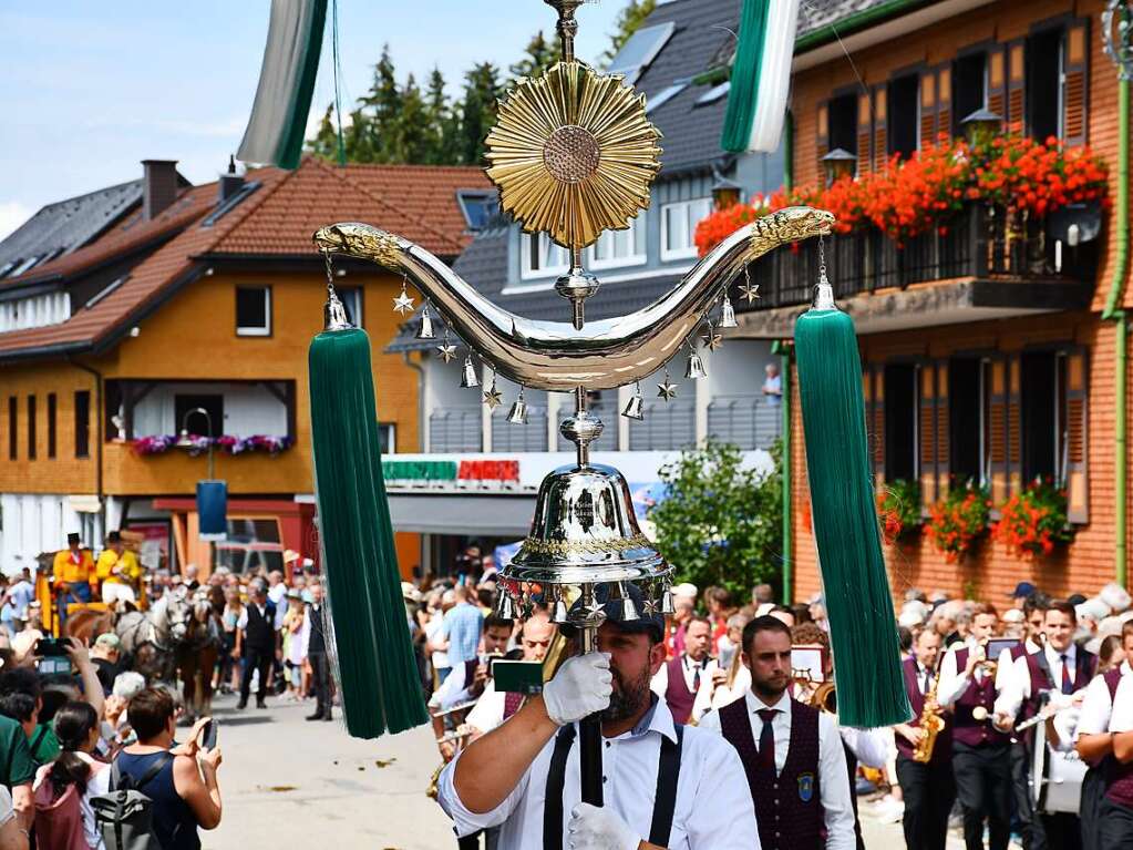 Kreistrachtenfest in Hinterzarten mit knapp 50 teilnehmenden Gruppen