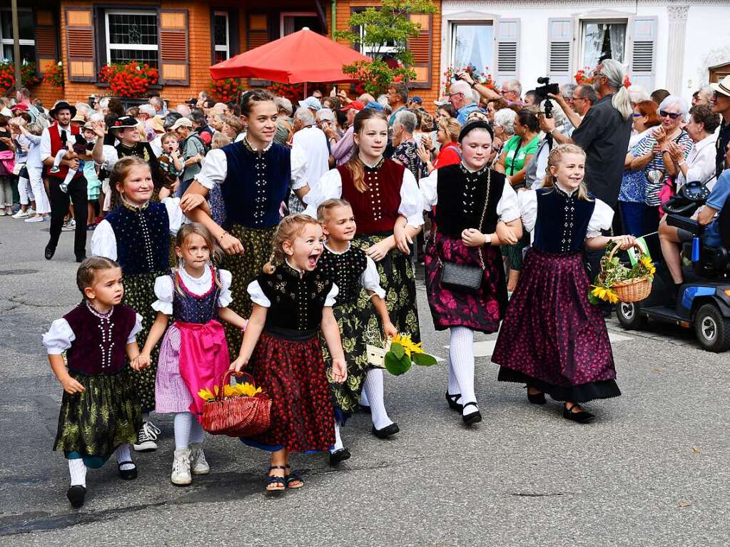 Kreistrachtenfest in Hinterzarten mit knapp 50 teilnehmenden Gruppen